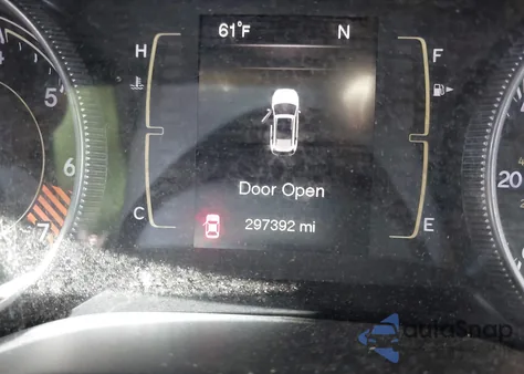 2015 Jeep Cherokee Latitude из США, поврежденный, VIN 1C4PJLCB0FW677646